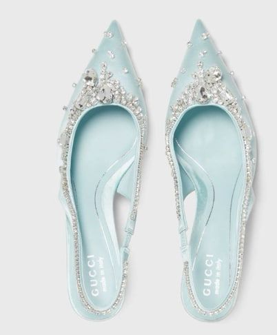 นี่คือรองเท้าส้นสูง Gucci Crystal-embellished satin slingback mules สีฟ้าอ่อน